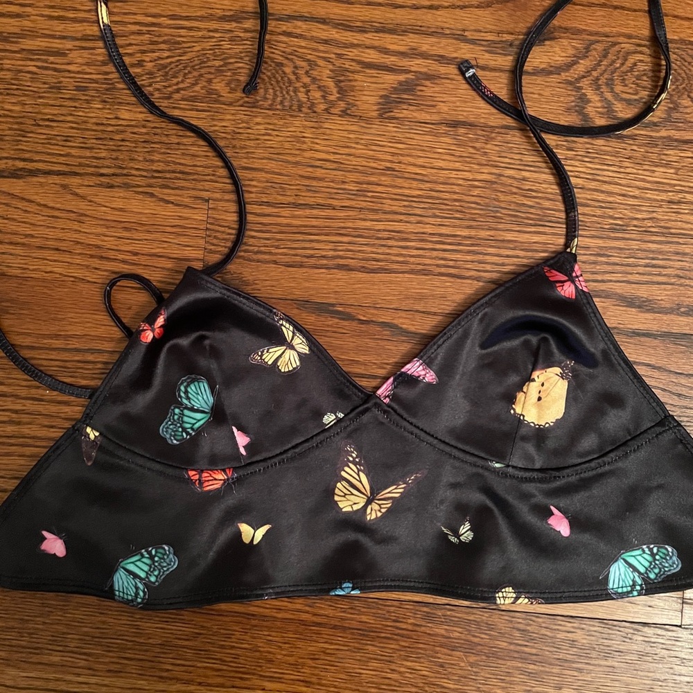 black cropped halter top